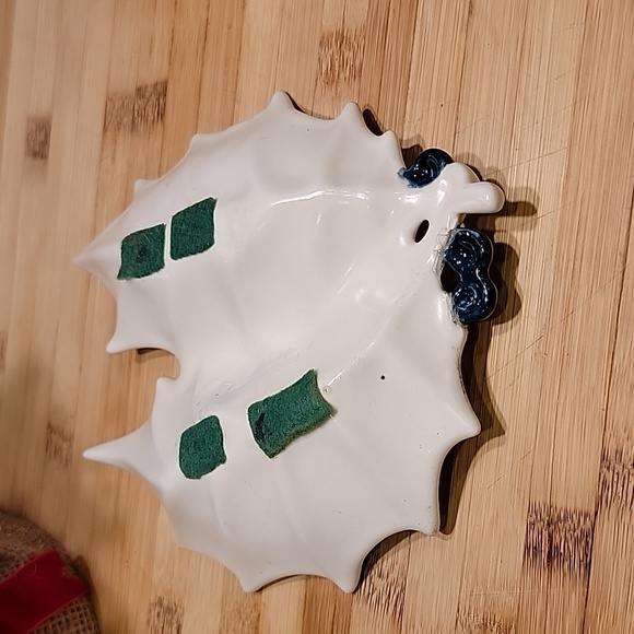 Mid Century White Ceramic Holiday Holly Leaf with Berries Candy Dish - Picture 5 of 5